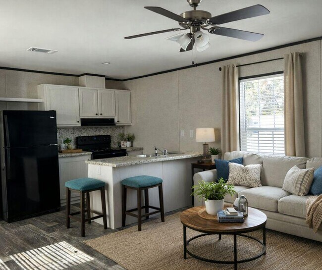 Building Photo - 21338 Lake Bambi Cir