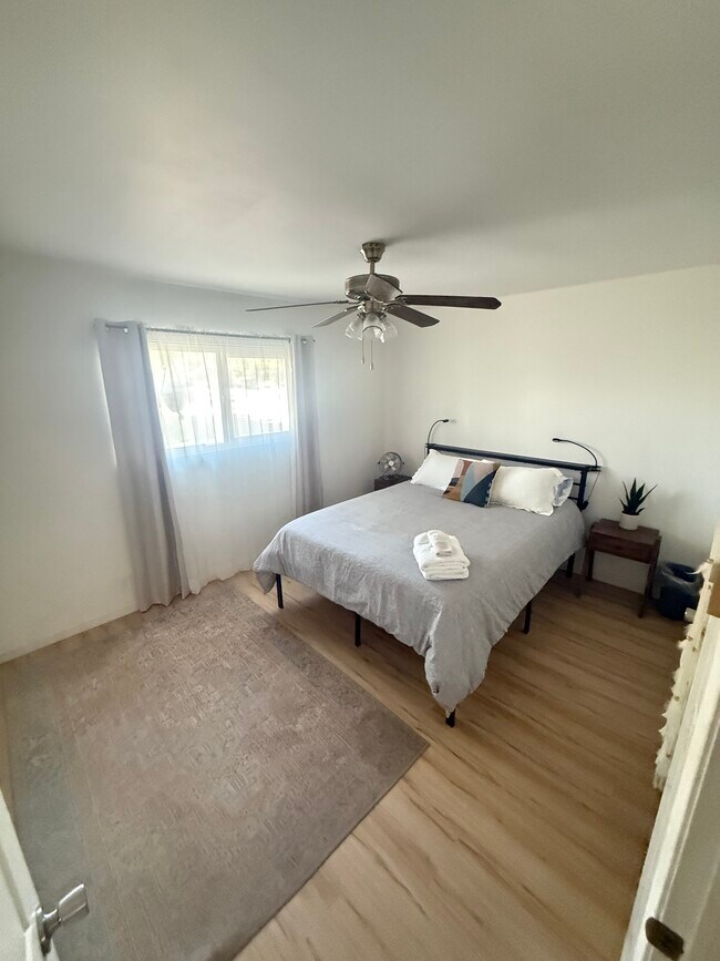 Foto del edificio - 2524 Erskine Creek Rd