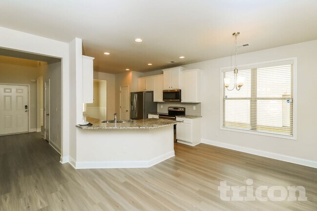 Building Photo - 404 Ireland Ln