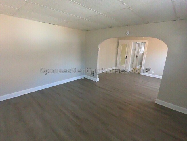 Photo - 1304 N Linwood Ave Apartment