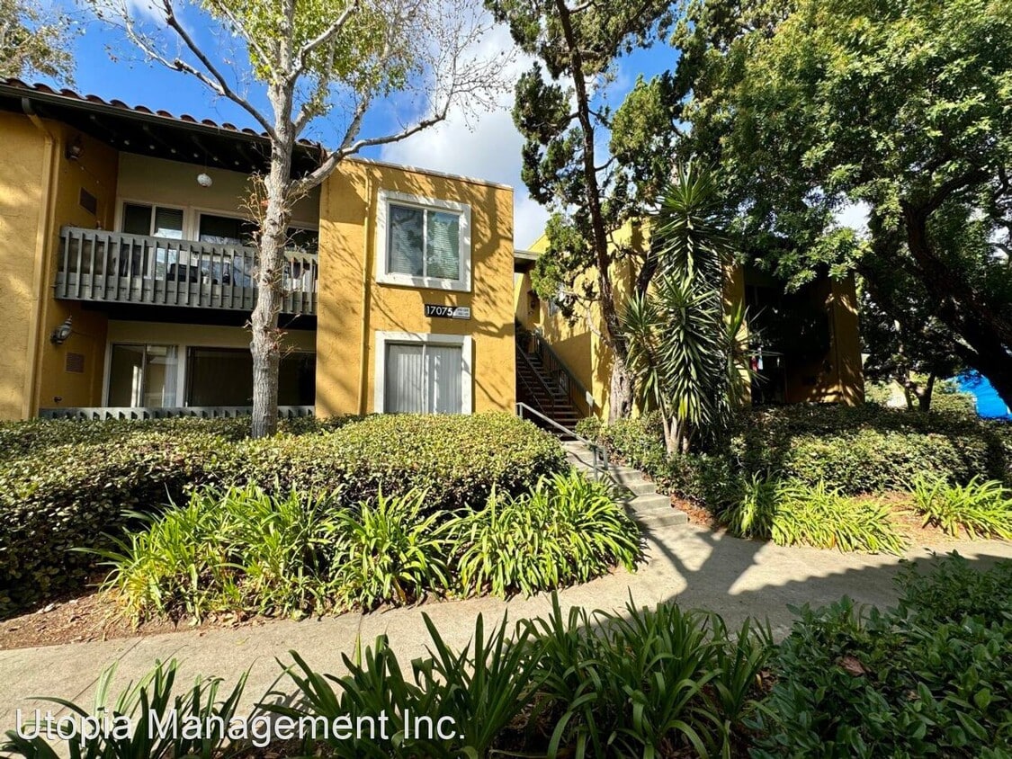 Primary Photo - 3 br, 2 bath House - 17075 W Bernardo Dr #102