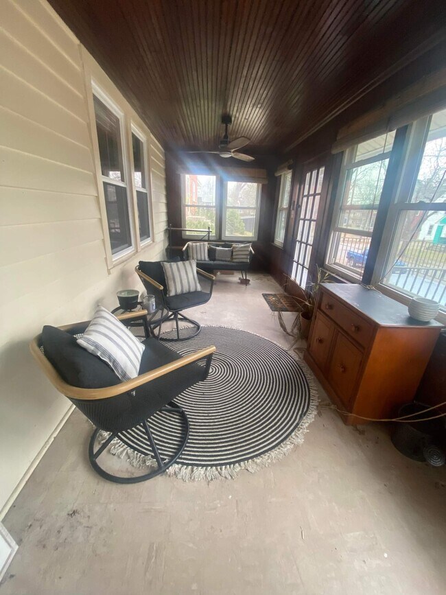 Front Foyer - 78 Hillsdale St