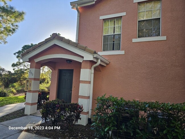 Building Photo - 118 SW Peacock Blvd