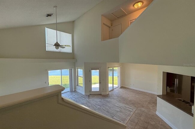 Foto del edificio - 5131 Deer Creek Dr