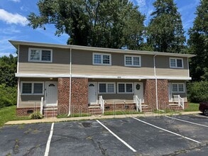 Building Photo - 698 W Hamlet St