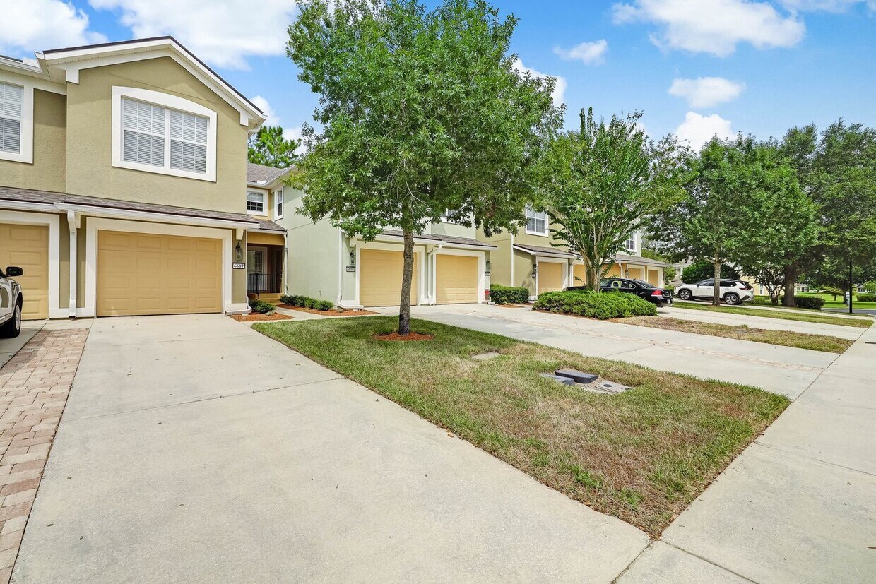 6609 Spring Flower Ct Unit 13E, Jacksonville, FL 32258 Condo for Rent