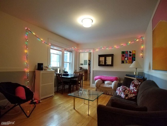 Building Photo - 3 br, 1 bath  - 1925 Massachusetts Ave