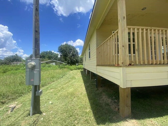 Foto del edificio - 235 Pine Ridge Dr