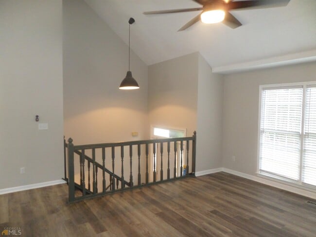 Building Photo - 4075 Springlake Cir
