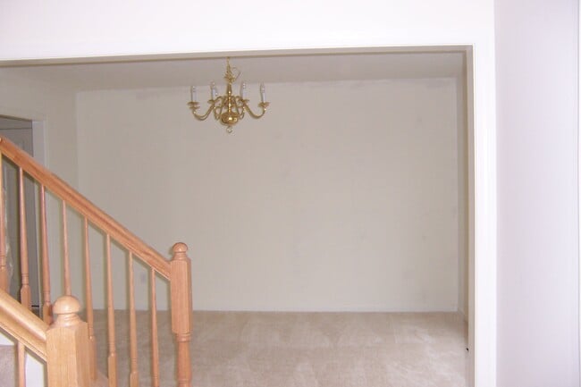 Building Photo - 118 Boulder Dr