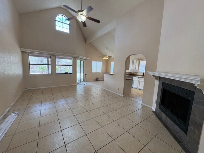 Foto del edificio - WEST SIDE HOME FOR RENT