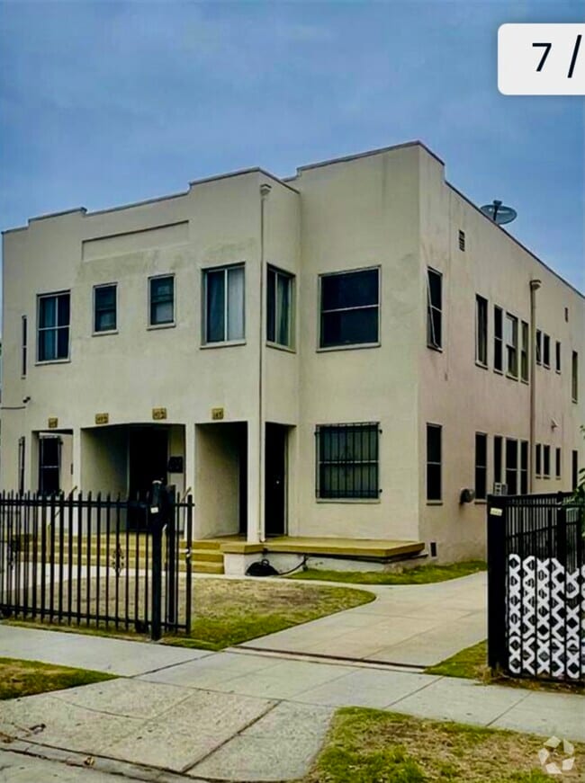 Building Photo - 149 W 41st Pl