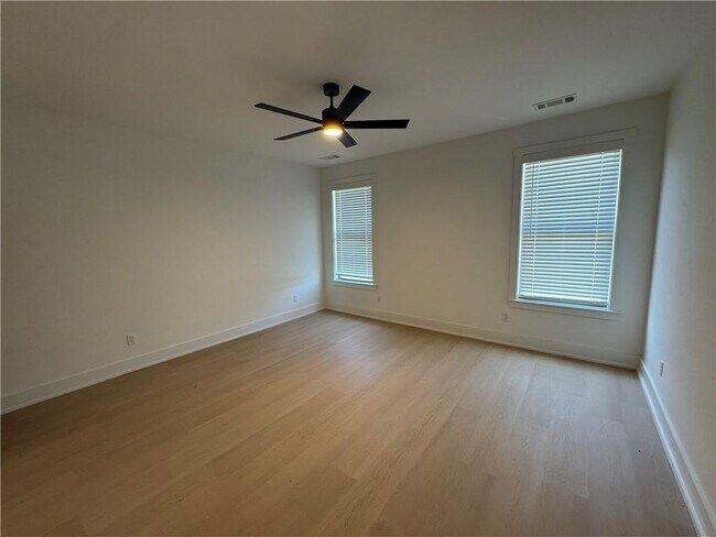 Foto del edificio - 7100 SW Basswood Ave