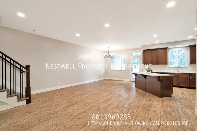 Building Photo - Nice 3 bed/2.5 bath Farmington townhome