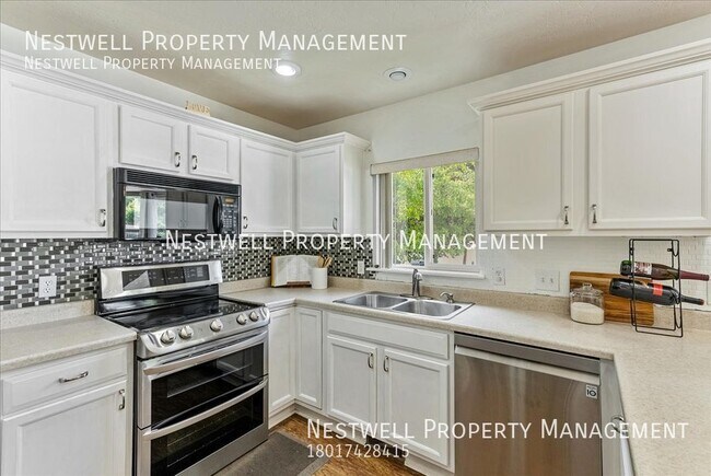 Building Photo - Gorgeous 4-bed Home in South Jordan