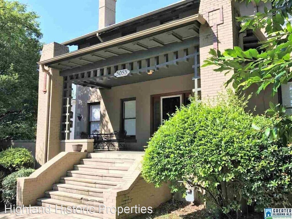 Foto principal - 3053 Highland Ave