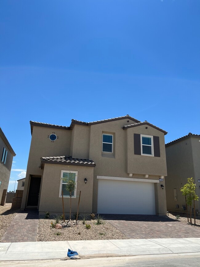 Building Photo - 1923 Karner Blue Ave