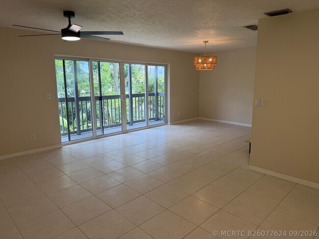 Foto del edificio - 1180 Carlton Ct