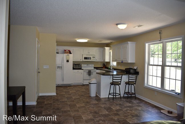 Building Photo - 3 br, 2 bath House - 2425 Navigator Circle