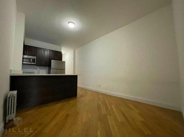 Building Photo - 1 bedroom in ASTORIA NY 11105