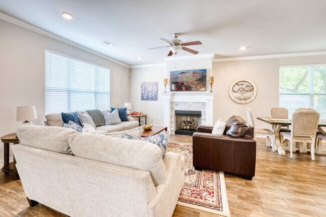 Foto del edificio - 909 W Eagle St