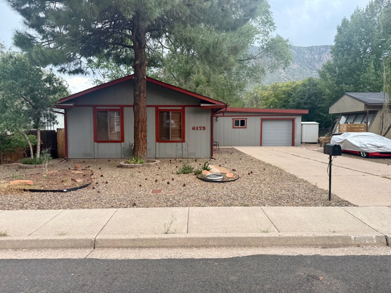 Foto principal - 6175 N Dodge Ave