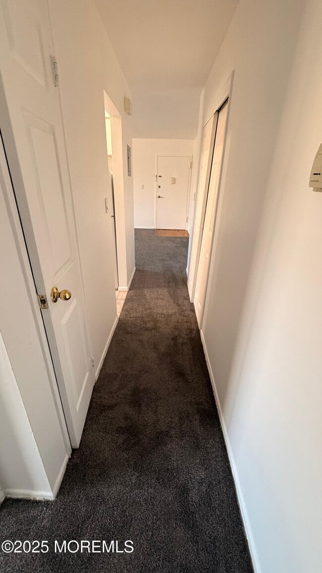 Foto del edificio - 76 Manchester Ct