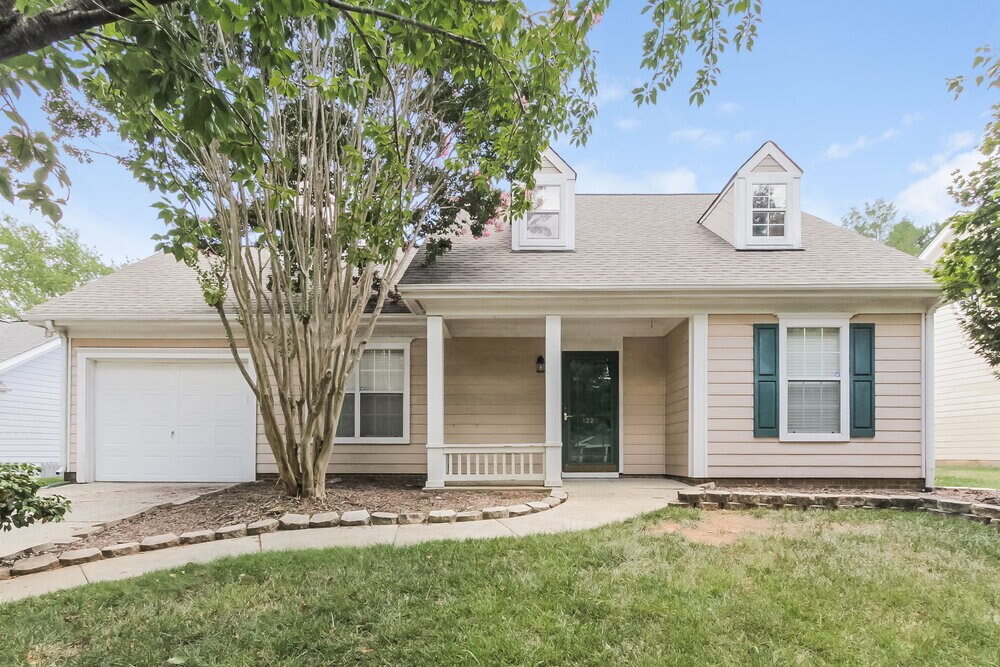 Foto principal - 1225 Larkspur Dr
