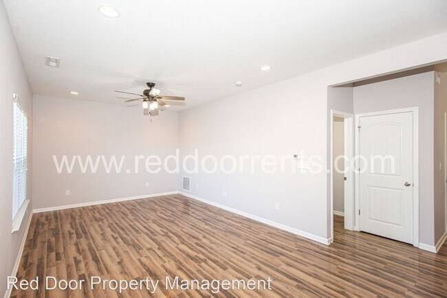 Building Photo - 3 br, 2.5 bath House - 806 Kelly Pass