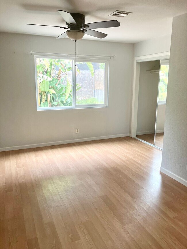 Foto del edificio - Stylish 3 Bedroom in College Area