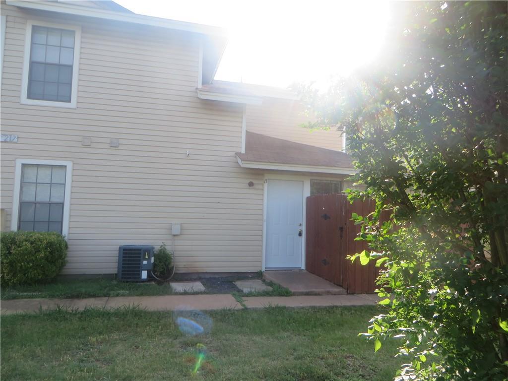 Primary Photo - 2217 Katy Ln