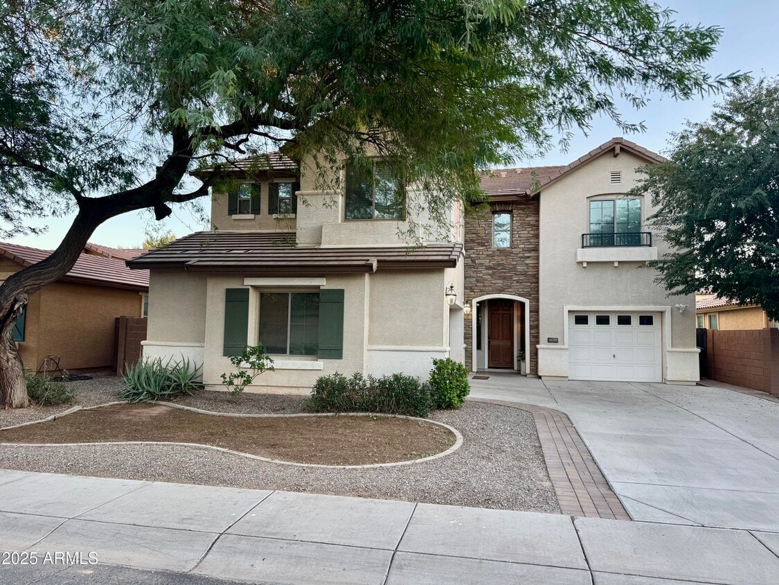 Primary Photo - 3641 E Kingbird Pl