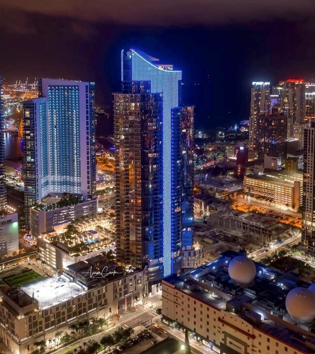 Foto del edificio - 851 NE 1st Ave