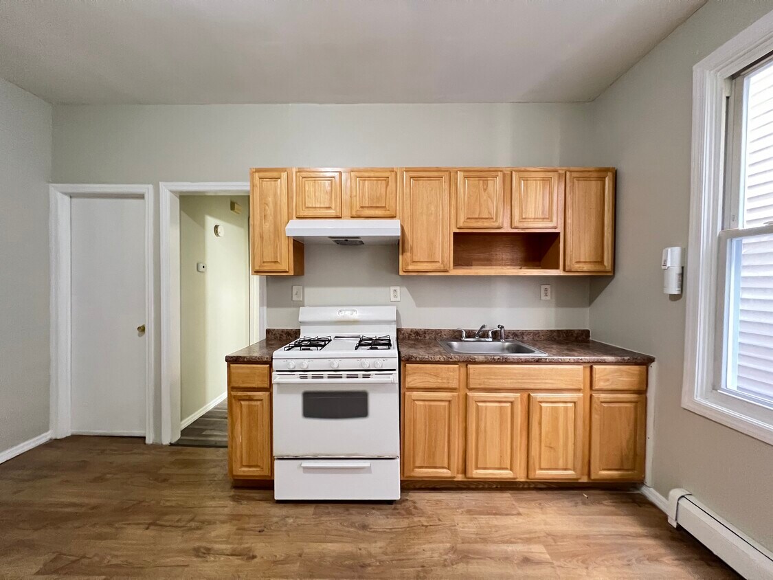 Unit 1L - 666 Grove St
