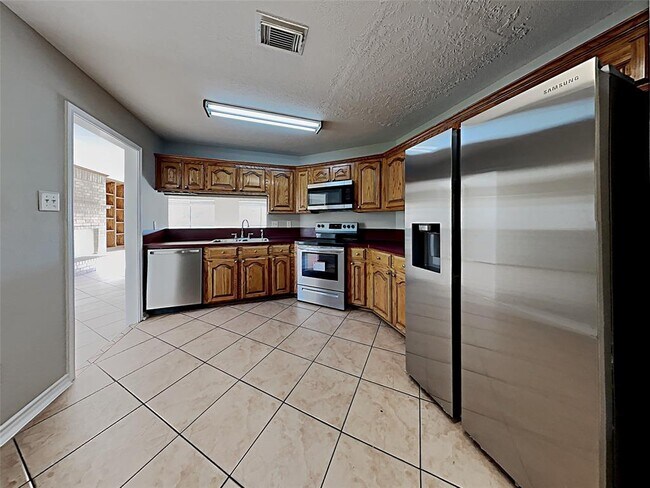 Building Photo - 13339 S Thorntree Dr