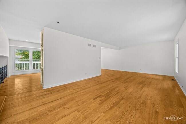Building Photo - 1333 Briarwood Dr