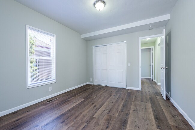Building Photo - 2953 L St