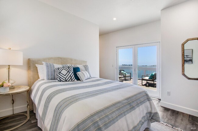 Building Photo - 625 CA-1