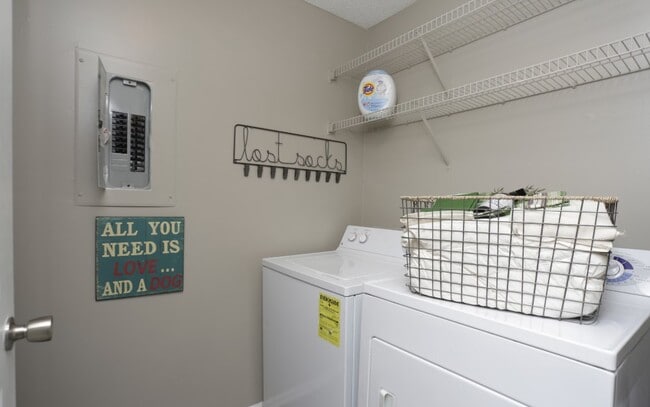 Foto del edificio - 732 Caledon Ct