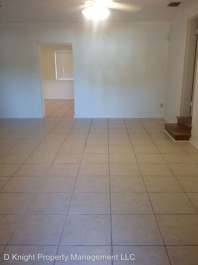 Building Photo - 3 br, 3 bath House - 1910 Rock Lake Dr.