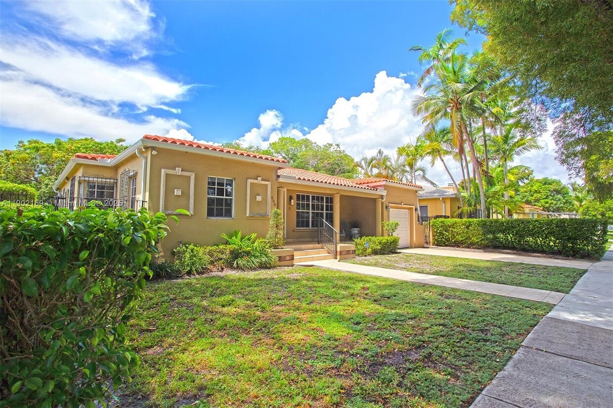 Primary Photo - 600 SW 25th Rd