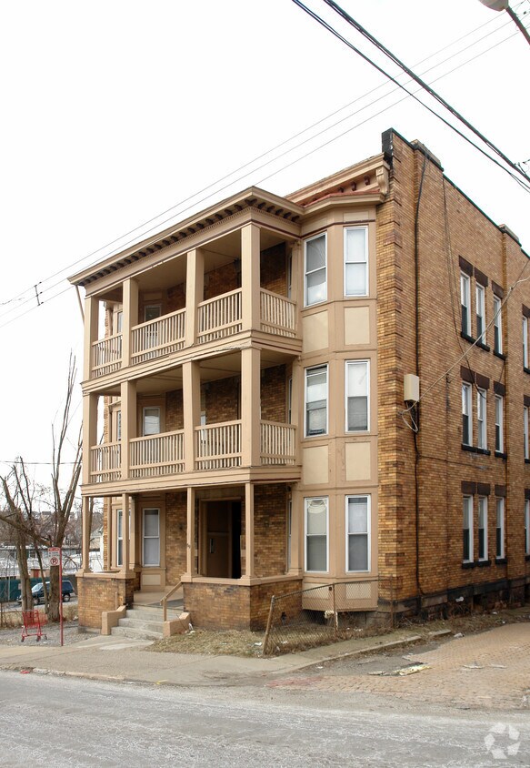 Foto principal - 89 Knox Ave