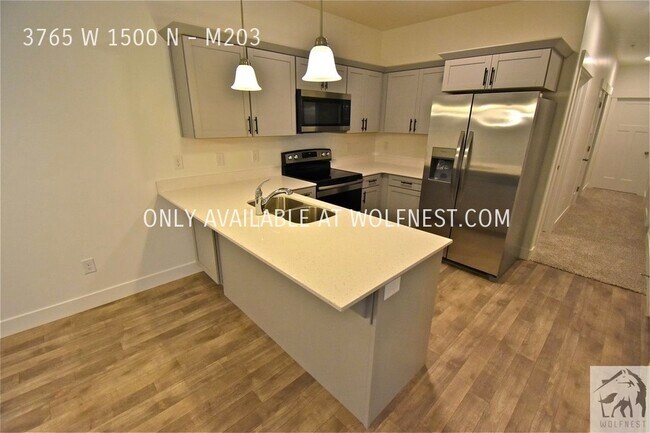 Building Photo - Brand New 3 Bed Lehi Condo! No Deposit Opt...