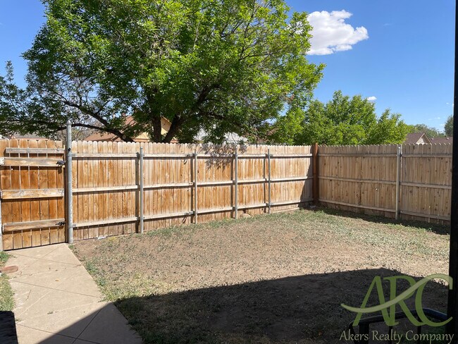 Foto del edificio - 1413 Cedar St