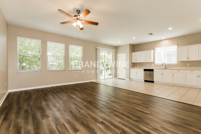 Building Photo - 1035 Clearpointe Way