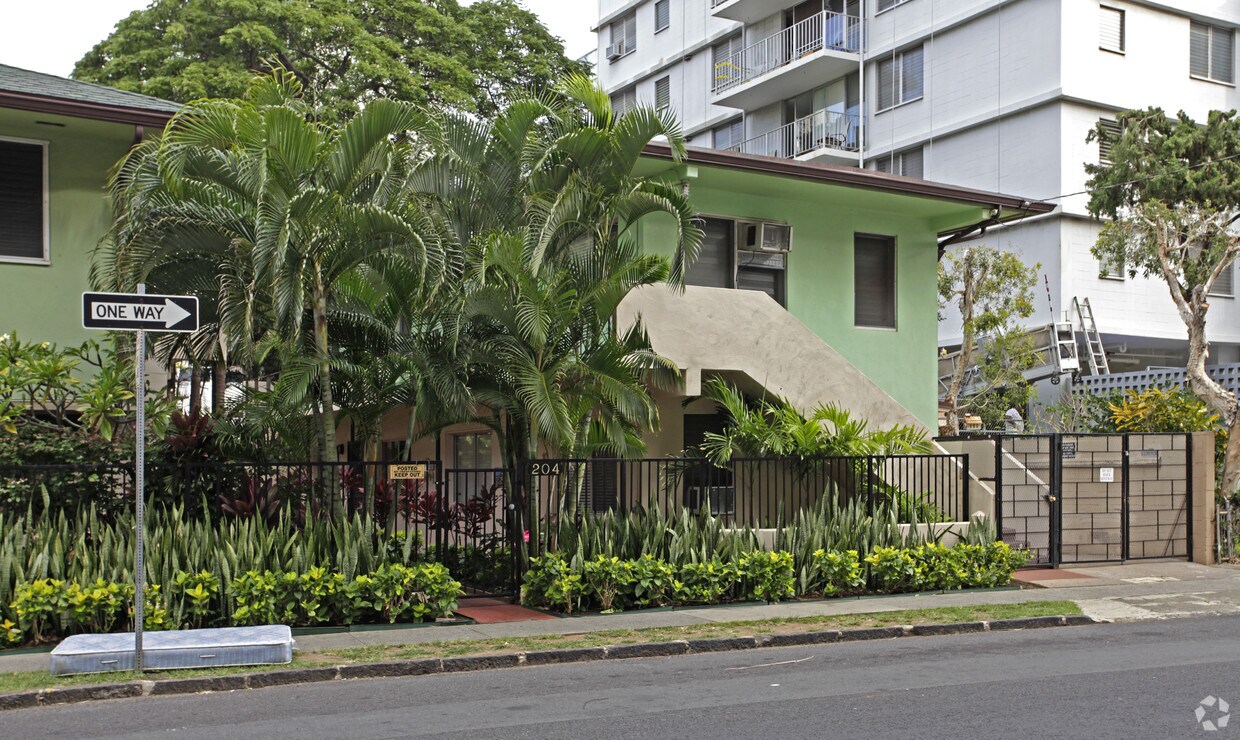 Primary Photo - 204 Liliuokalani Ave