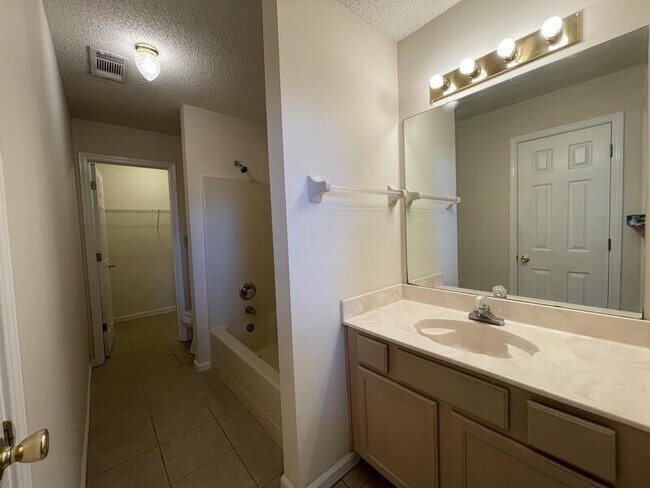 Building Photo - 7769 Shadowland Dr