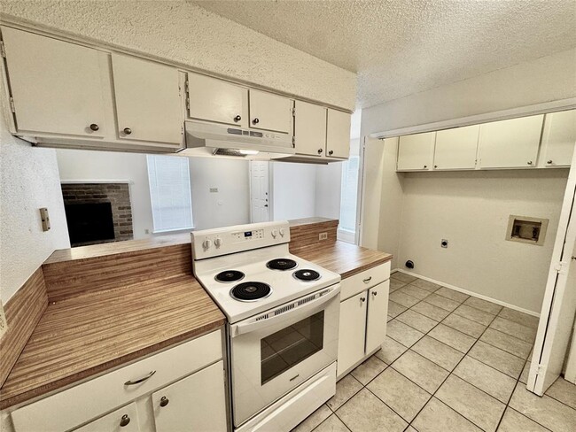 Foto del edificio - 9404 Teasdale Terrace