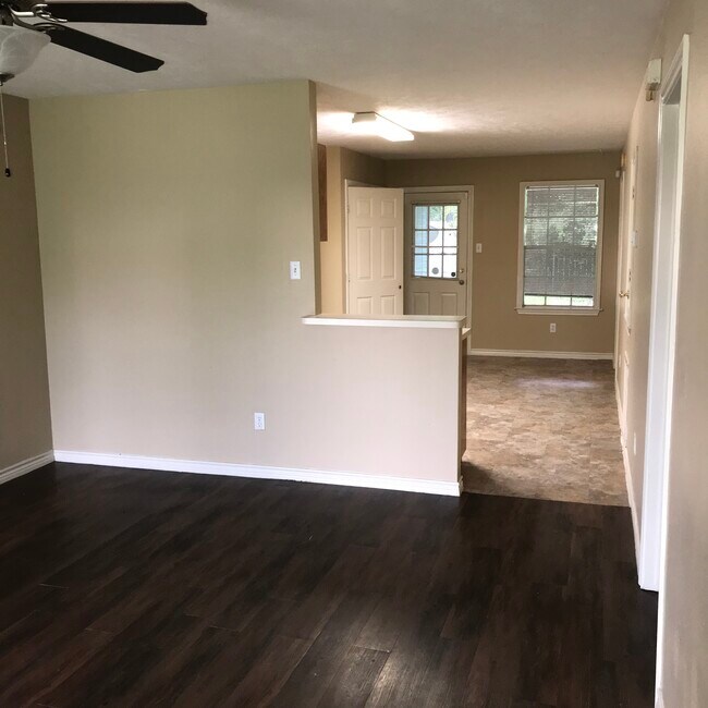 Building Photo - 2506 Pecan Ridge Dr