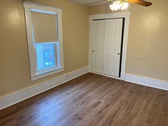 Building Photo - 102 Lilley Ave